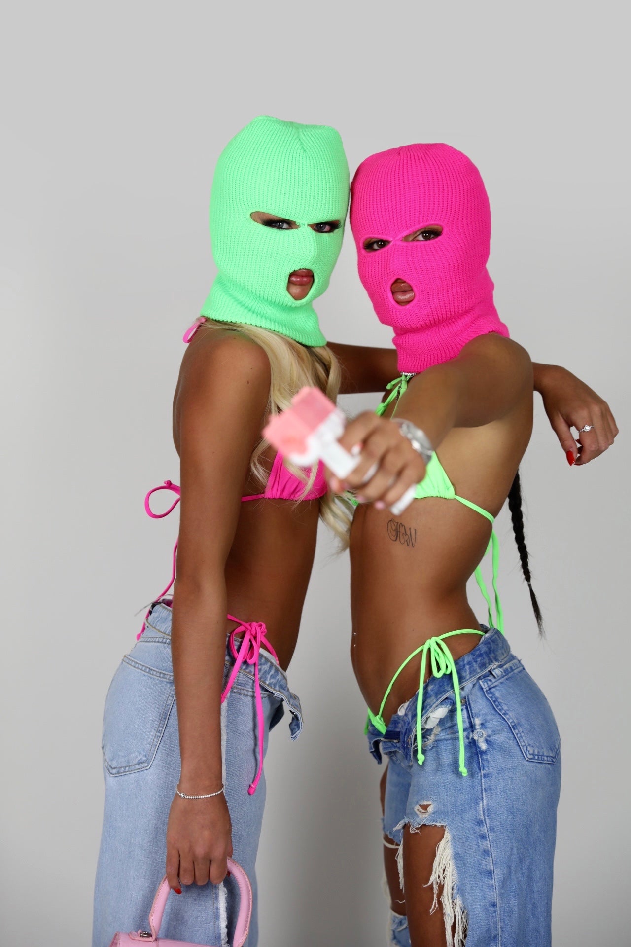 Pink triangle top