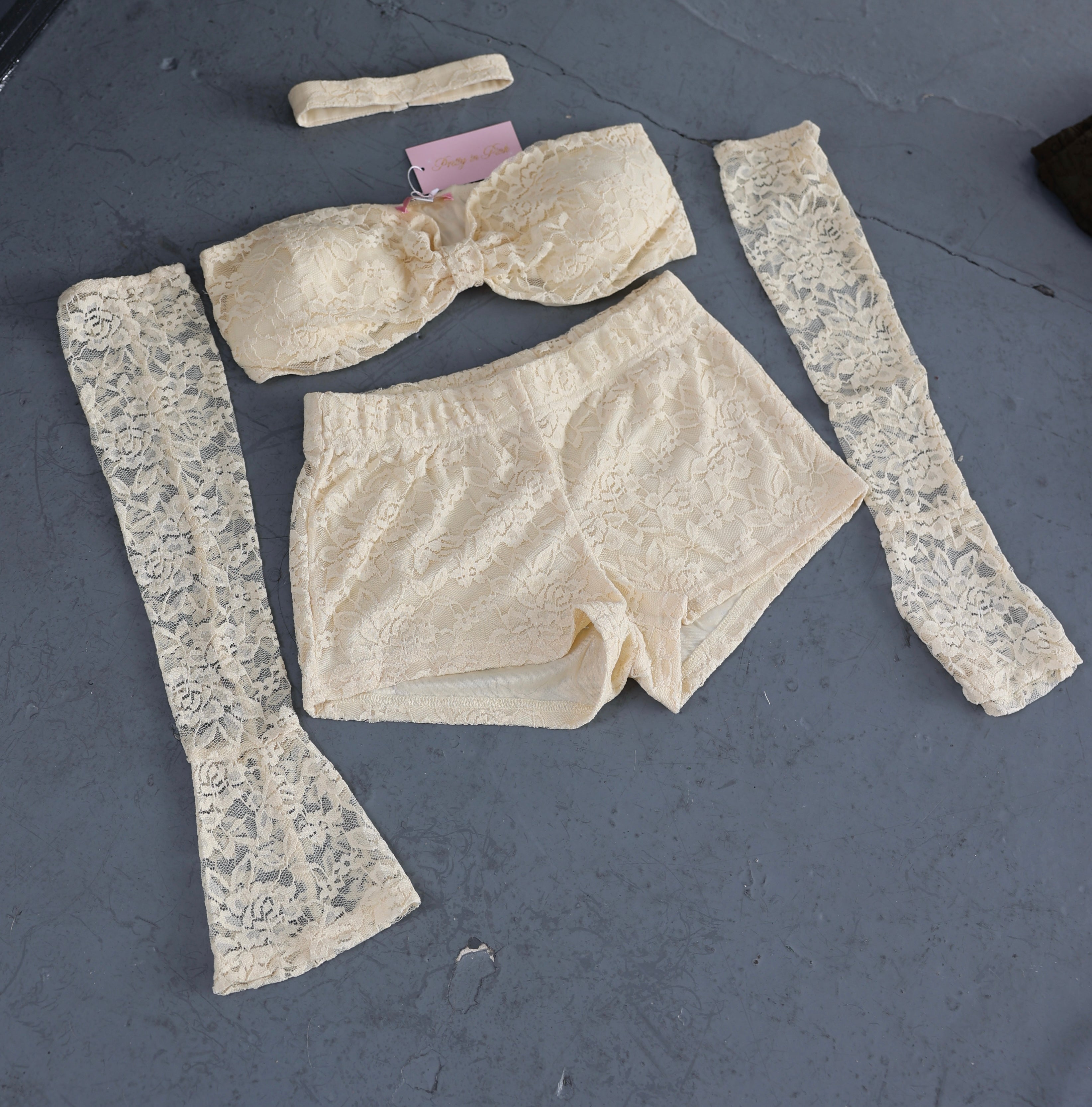 The Signature Lace Five-Piece Set – Butter Yellow