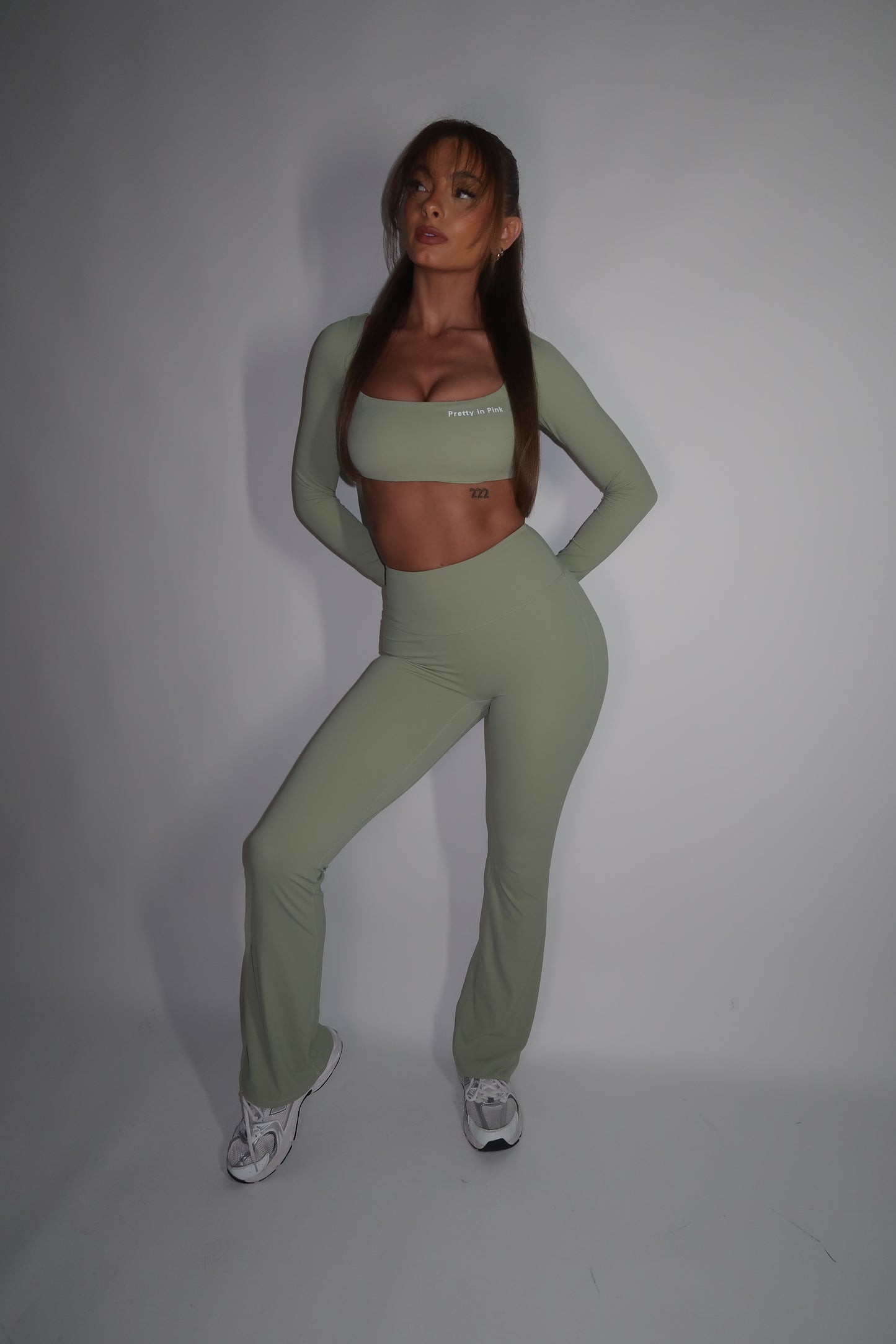 GYM GIRL ERA EXCLUSIVE Olive Sculpt square neck top