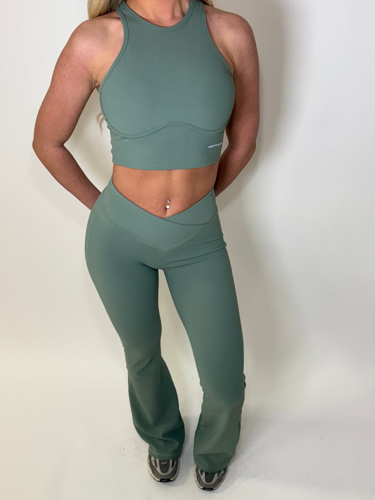 GYM GIRL ERA EXCLUSIVE Sage green sculpt silhouette top