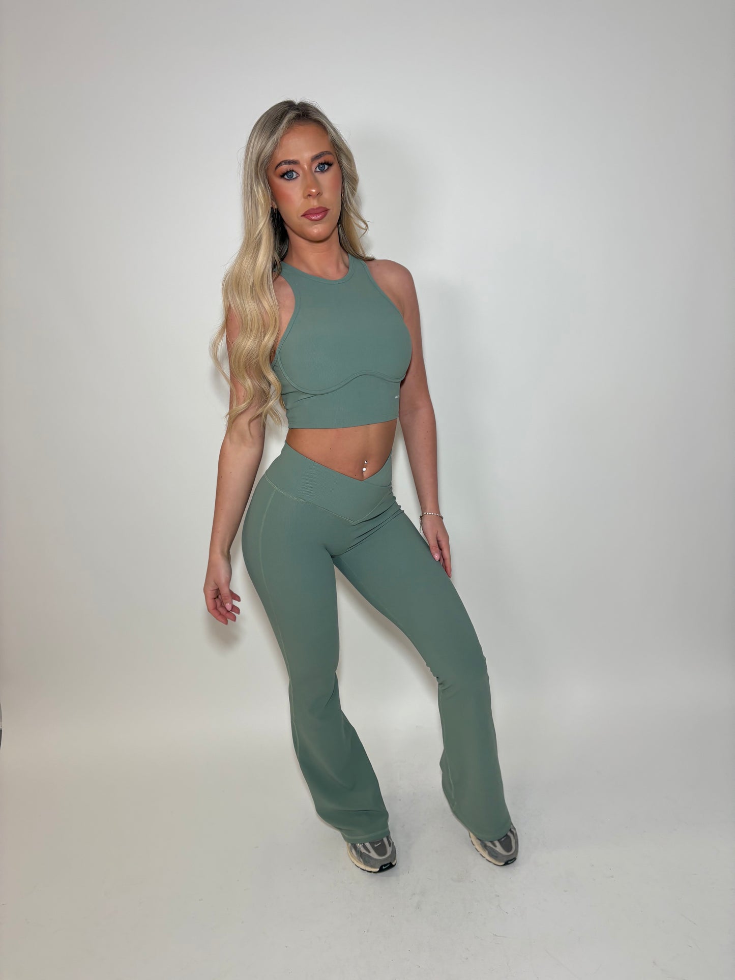 GYM GIRL ERA EXCLUSIVE Sage green sculpt silhouette top