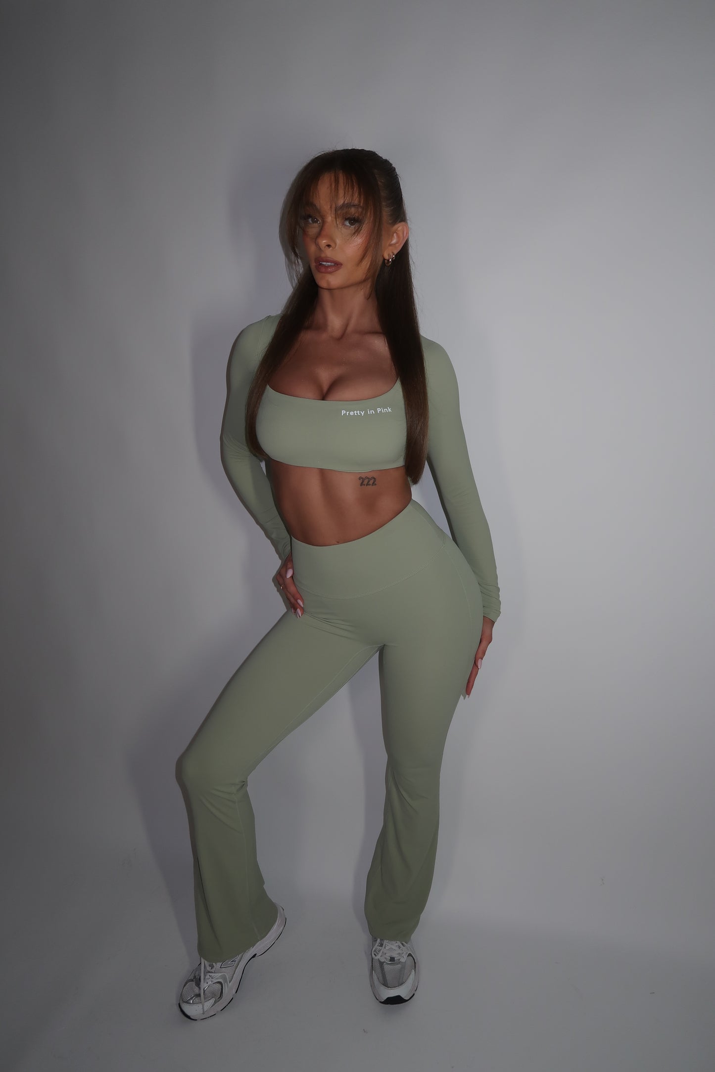 GYM GIRL ERA EXCLUSIVE Olive Sculpt square neck top