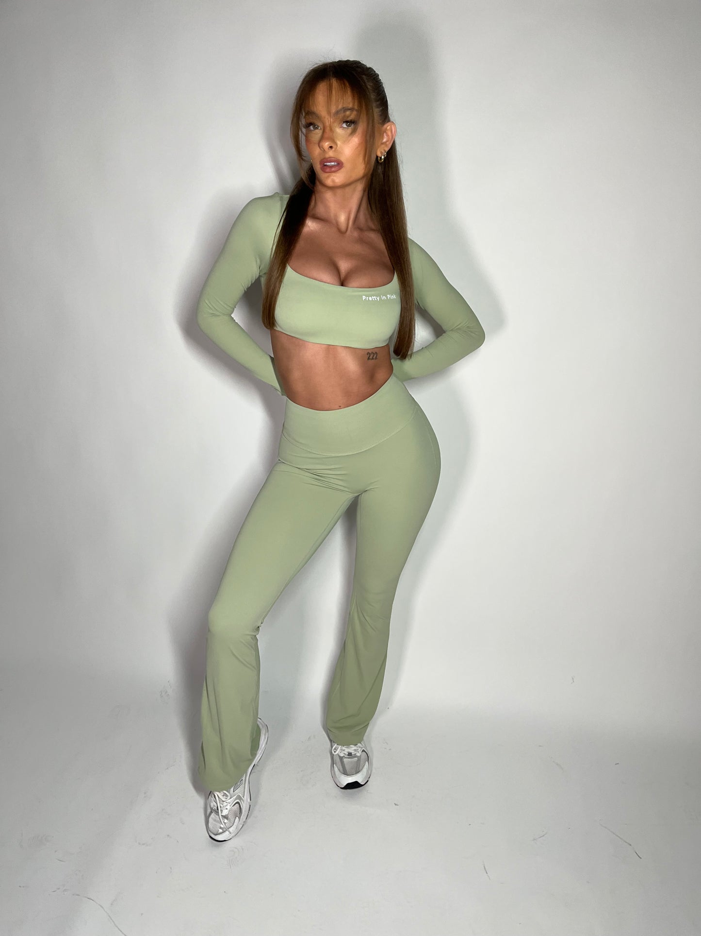 GYM GIRL ERA EXCLUSIVE Olive Sculpt square neck top