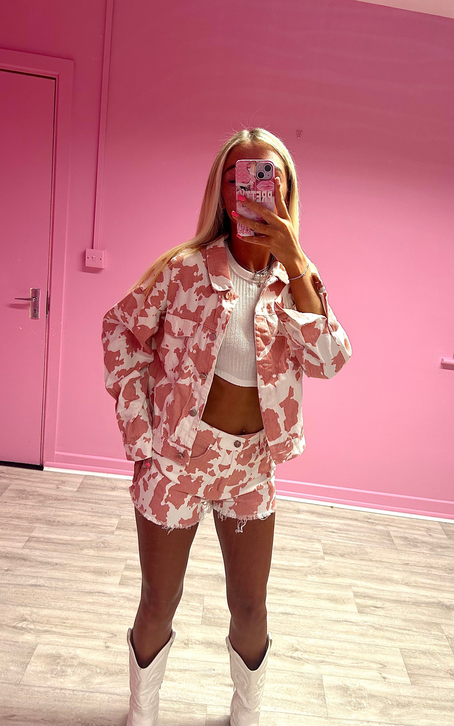 Cow girl jacket and shorts set in peach
